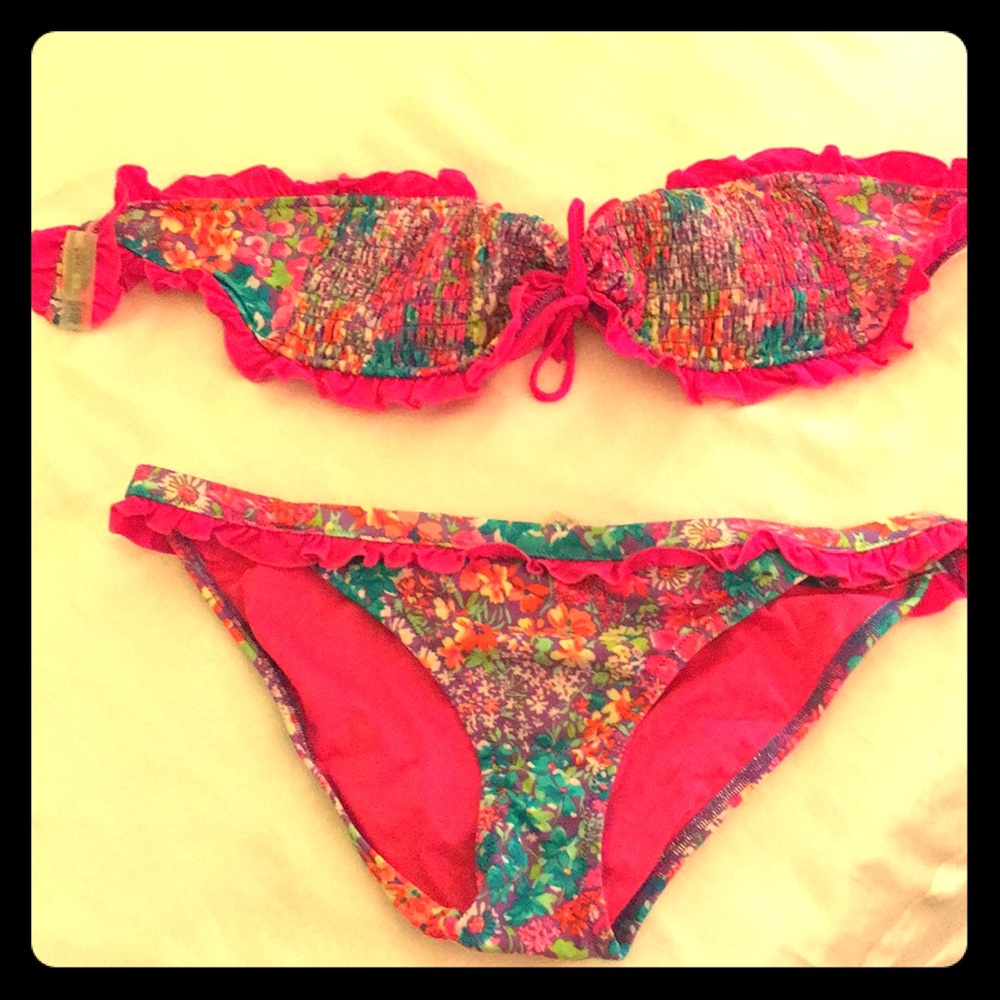 Size medium bikini